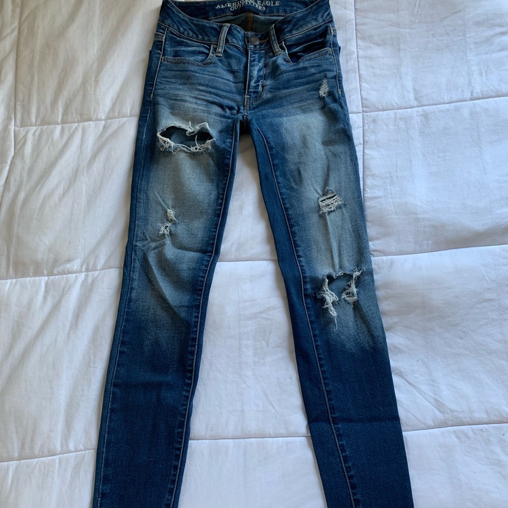 American Eagle distressed jeans